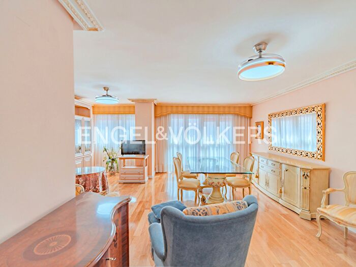 Casas en venta y pisos alquiler - 2
