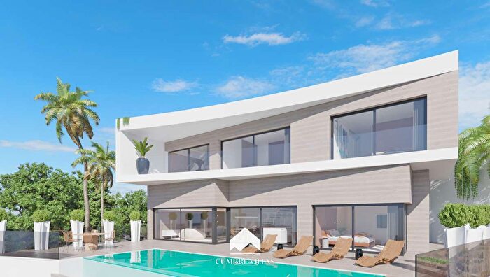 Casa en venta en La Herradura, La Herradura centro de 4 habitaciones