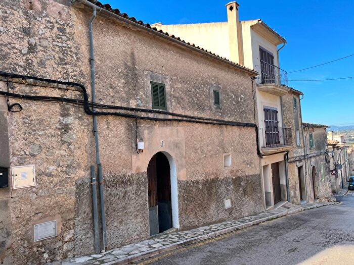 Casas en venta y pisos alquiler - 1
