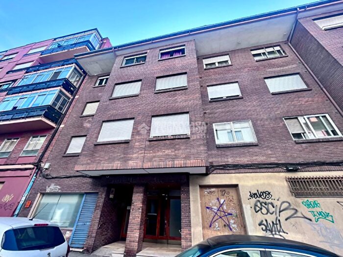 Piso en venta en El Ejido Santa Ana, León Capital de 2 habitaciones