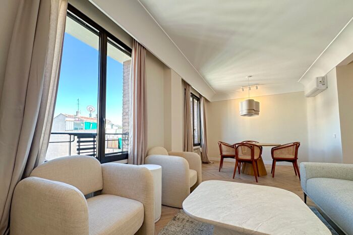 Casas en venta y pisos alquiler - 1