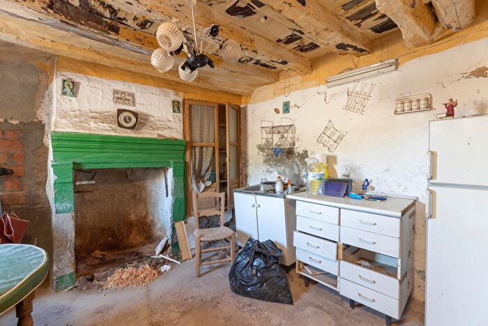 Casas en venta y pisos alquiler - 1