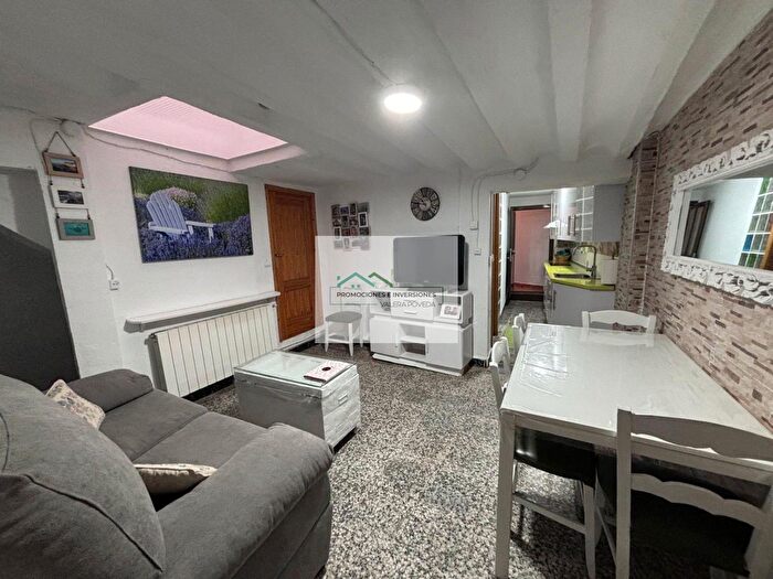 Casas en venta y pisos alquiler - 2