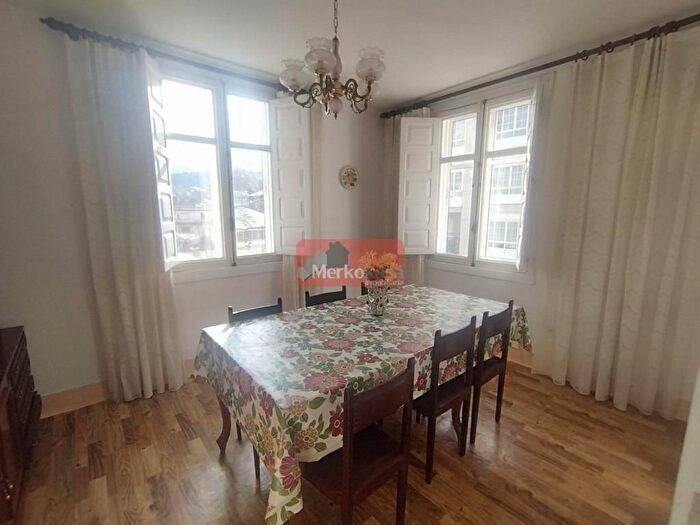 Casas en venta y pisos alquiler - 2