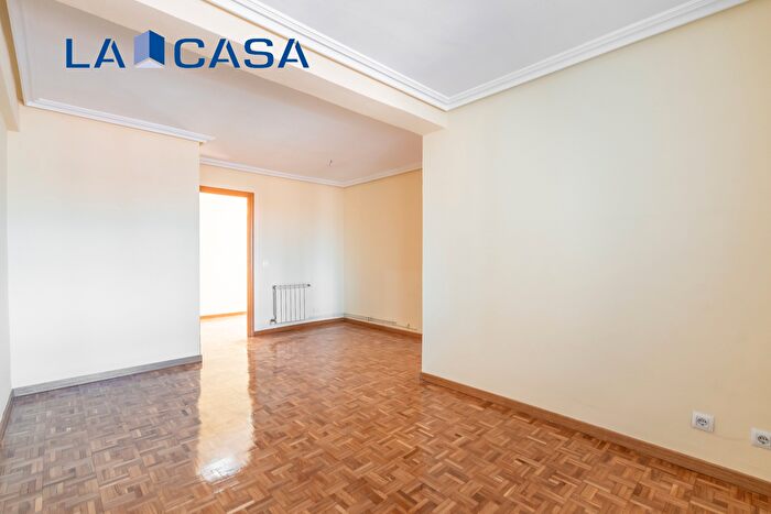 Casas en venta y pisos alquiler - 2