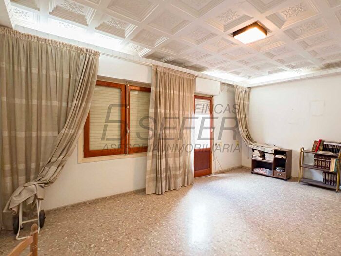 Casas en venta y pisos alquiler - 1
