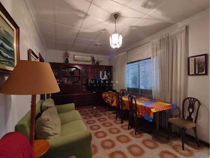 Casas en venta y pisos alquiler - 2