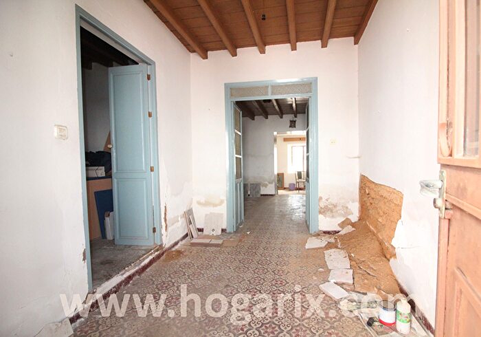 Casas en venta y pisos alquiler - 3