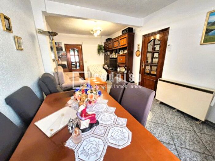 Casas en venta y pisos alquiler - 1