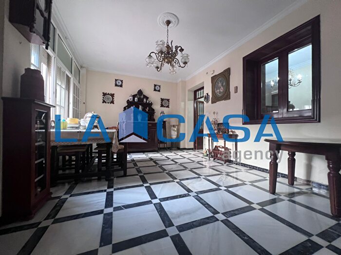 Casas en venta y pisos alquiler - 2