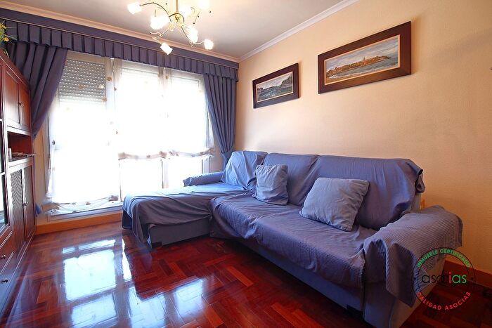 Casas en venta y pisos alquiler - 3