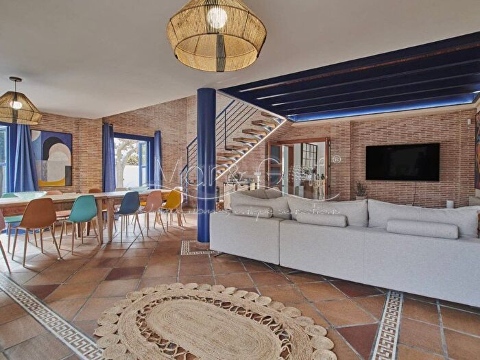 Casas en venta y pisos alquiler - 3