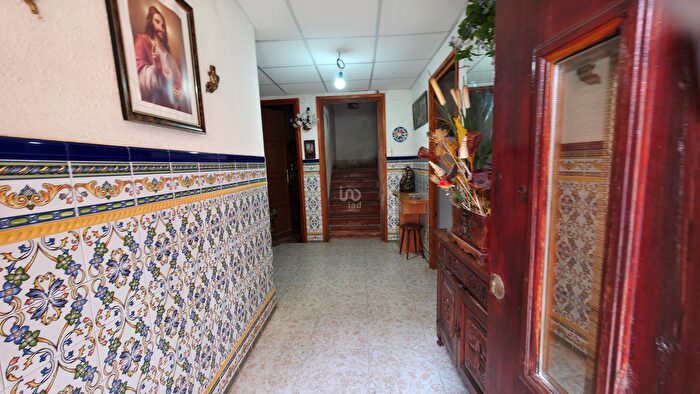 Casas en venta y pisos alquiler - 1