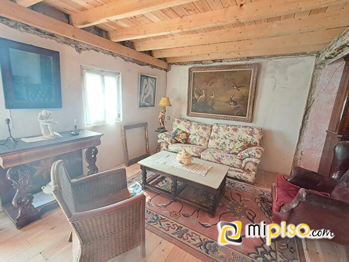 Casas en venta y pisos alquiler - 3