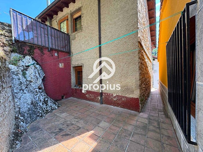 Casas en venta y pisos alquiler - 3