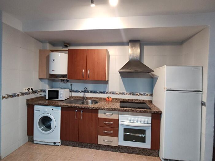 Casas en venta y pisos alquiler - 2
