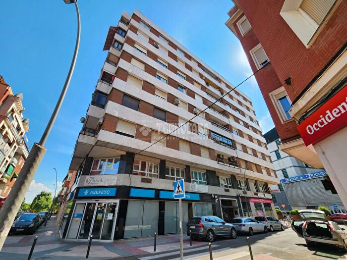 Casas en venta y pisos alquiler - 1