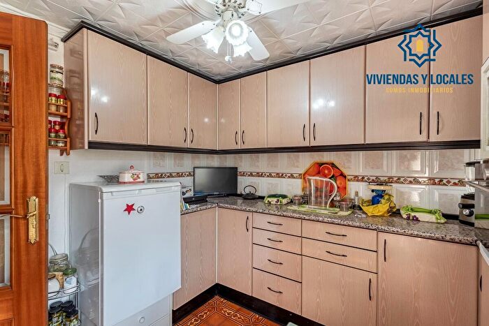 Casas en venta y pisos alquiler - 2
