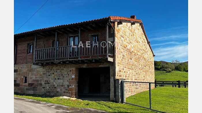 Casa en venta en Penagos, Cantabria de 8 habitaciones