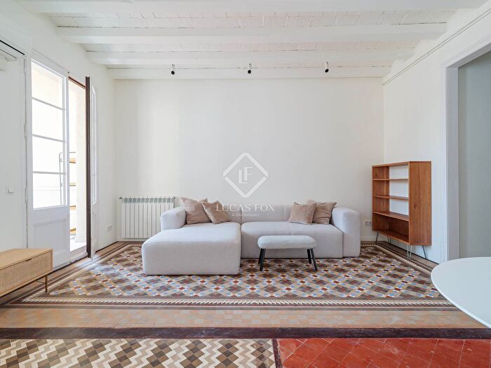Casas en venta y pisos alquiler - 1