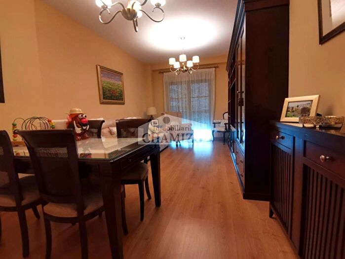 Casas en venta y pisos alquiler - 3