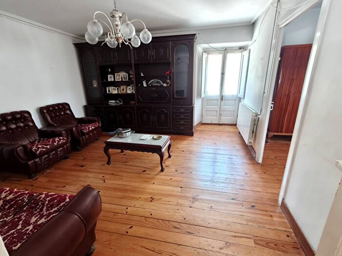 Casas en venta y pisos alquiler - 2
