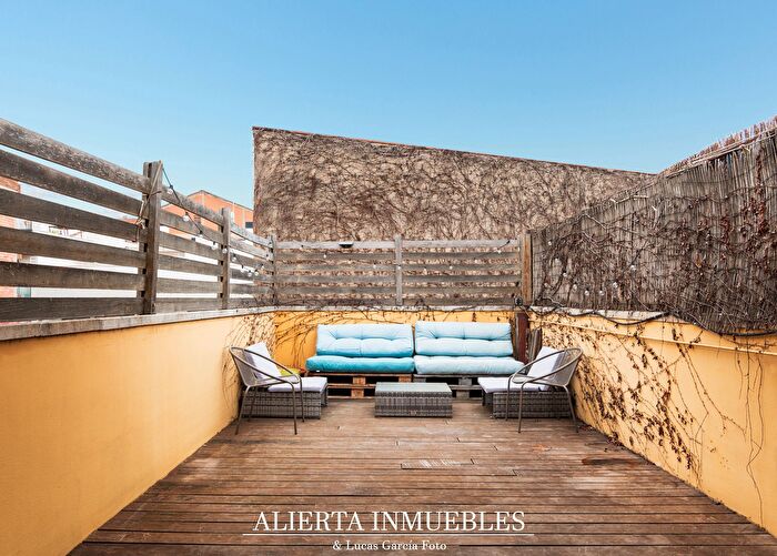 Casas en venta y pisos alquiler - 1
