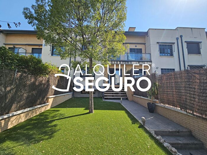 Casas en venta y pisos alquiler - 1