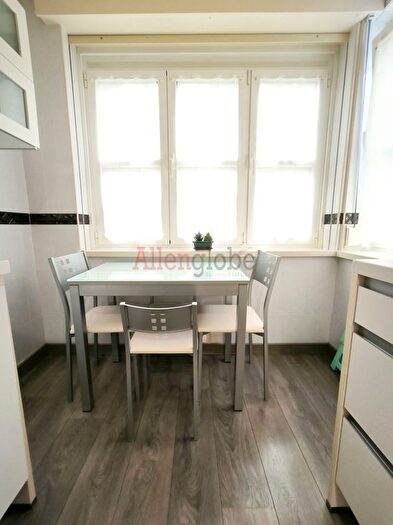 Casas en venta y pisos alquiler - 3