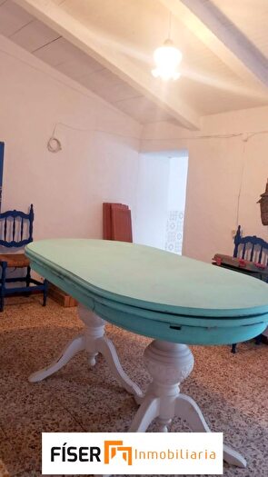 Casas en venta y pisos alquiler - 3