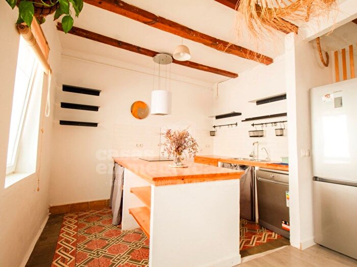 Casas en venta y pisos alquiler - 3