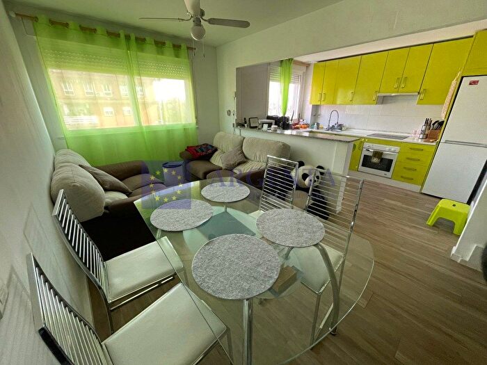 Casas en venta y pisos alquiler - 1