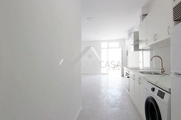 Casas en venta y pisos alquiler - 1