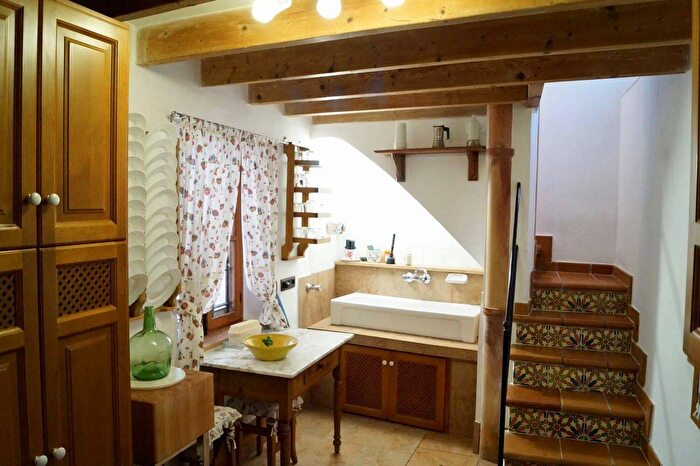 Casas en venta y pisos alquiler - 3
