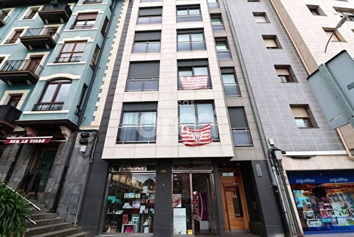 Casas en venta y pisos alquiler - 1