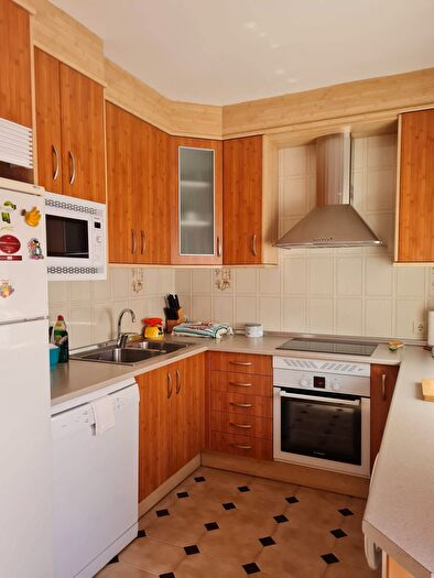 Casas en venta y pisos alquiler - 1