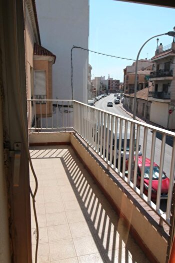 Casas en venta y pisos alquiler - 2
