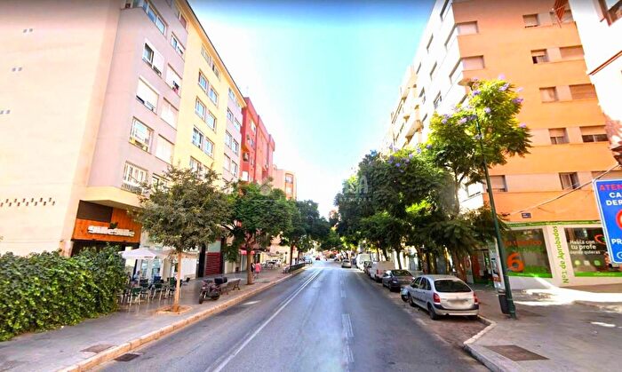 Piso en venta en Este, El Palo de 2 habitaciones