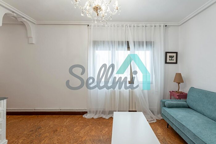 Casas en venta y pisos alquiler - 2