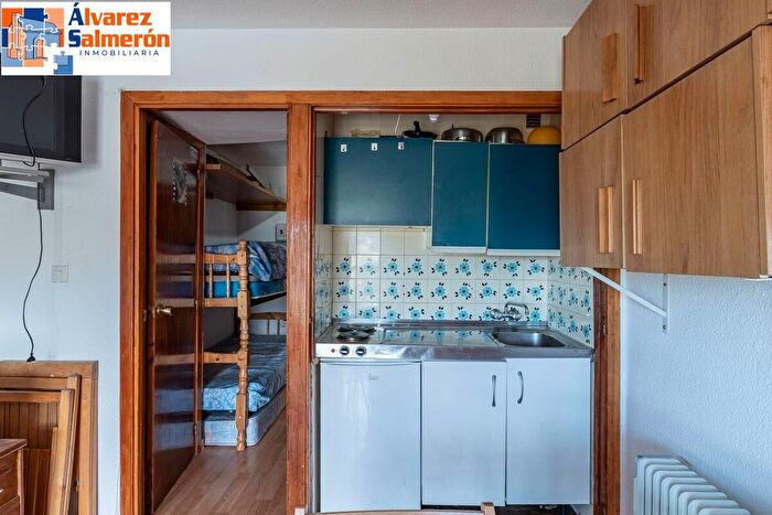 Casas en venta y pisos alquiler - 3