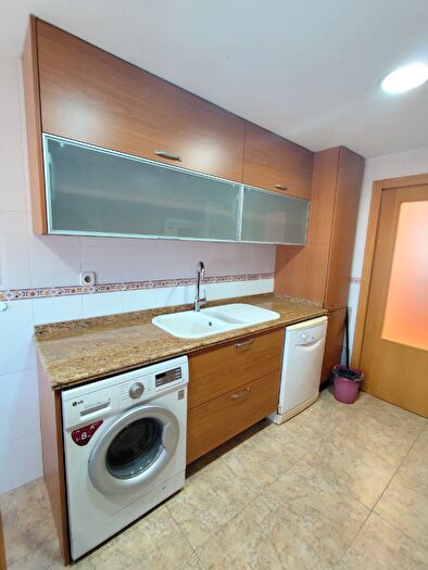 Casas en venta y pisos alquiler - 3