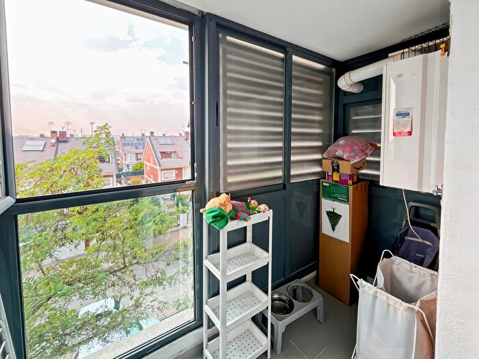 Casas en venta y pisos alquiler - 2