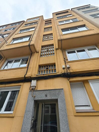 Piso en venta en Sagrada Familia, A Coruña Capital de 2 habitaciones
