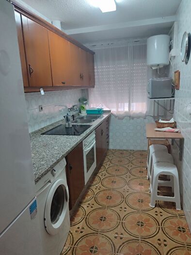 Casas en venta y pisos alquiler - 1