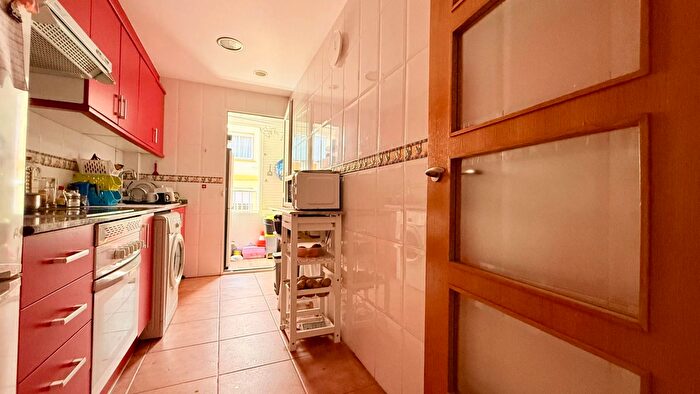 Casas en venta y pisos alquiler - 2