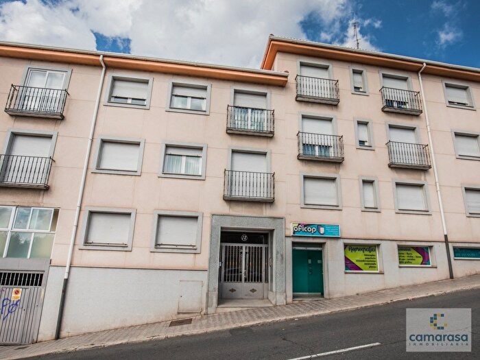 Casas en venta y pisos alquiler - 1