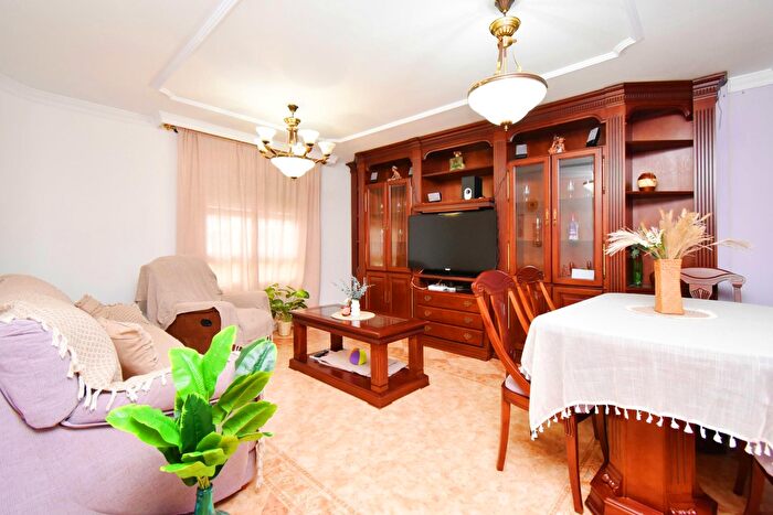 Casas en venta y pisos alquiler - 2