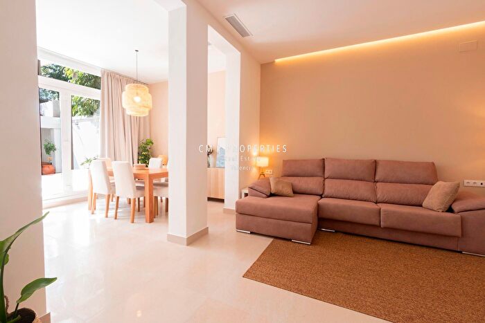 Casas en venta y pisos alquiler - 3