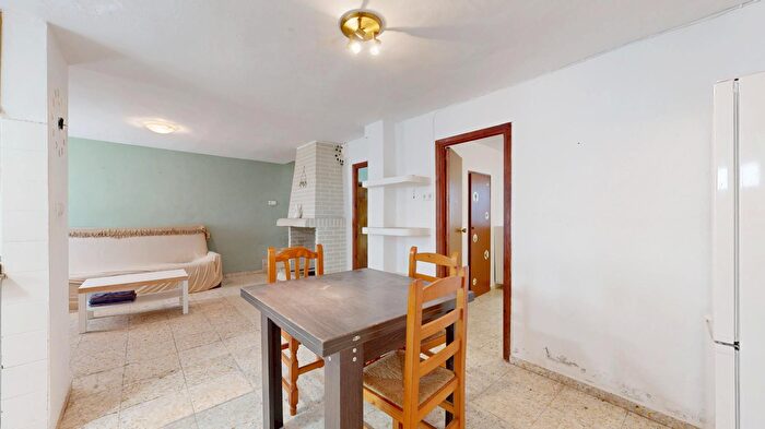 Casas en venta y pisos alquiler - 2