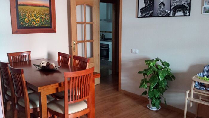 Casas en venta y pisos alquiler - 1
